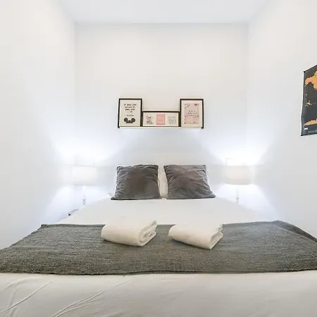 Guestready - Bella's Downtown Daire *